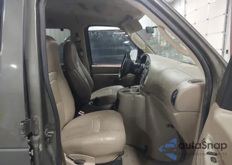 2005 Ford E-150 Chateau/Xl/Xlt from USA, damaged, VIN 1FMRE11L55HA58987